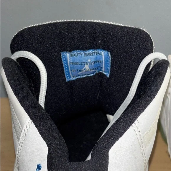 Air Jordan 11 Retro “Legend Blue” – Size 7Y - Picture 8 of 13